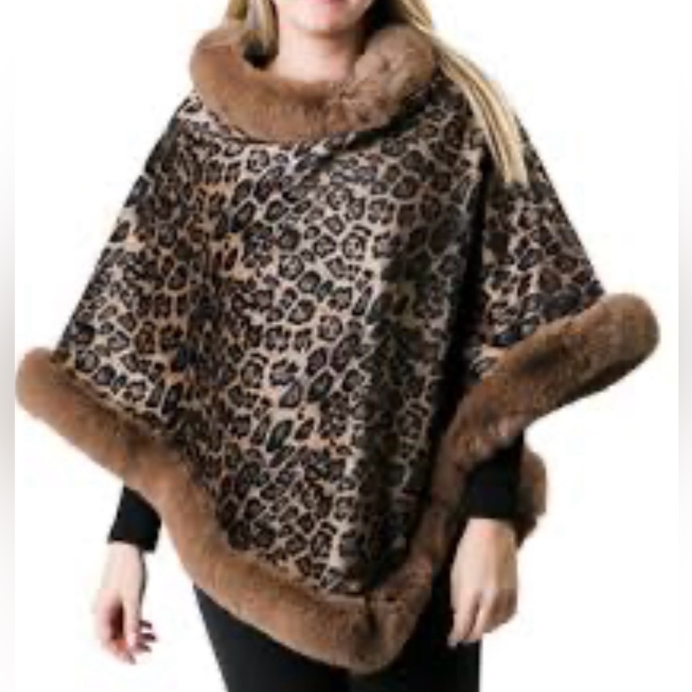 NWT Top it Off Leopard Print Poncho OS